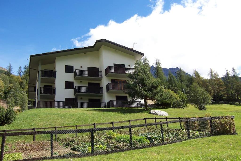 Valtournenche Appartamento Comodo Alle Piste Singlin Zewnętrze zdjęcie